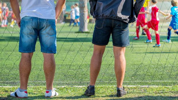 Los profesionales defienfen formar a los padres para evitar la violencia en el deporte