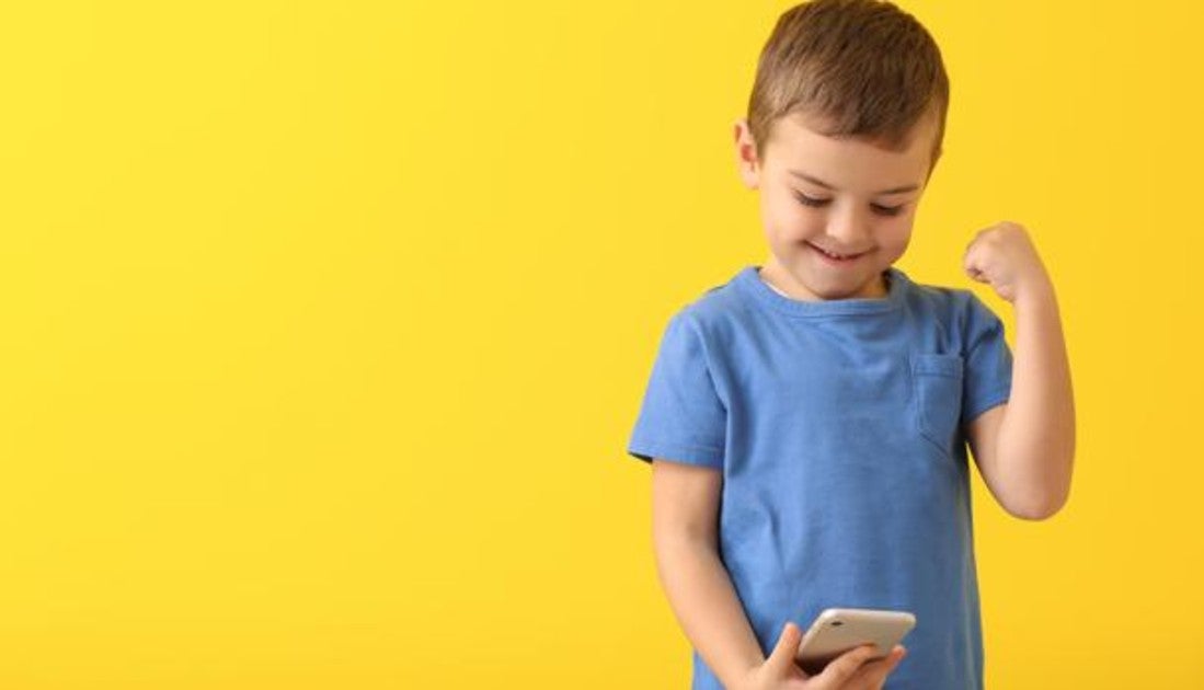 Cuál Es La Mejor Edad Para Darle A Un Niño Un Móvil 10 Consejos A Tener En Cuenta<script async src=