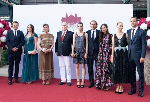 Gareth Wittsotck, a la izquierda, junto al resto de la Familia Real de Mónaco