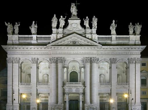 Fachada principal de San Juan de Letrán en Roma