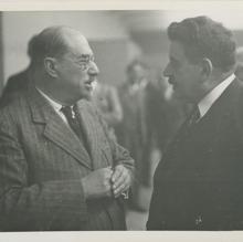 El jefe del Gobierno francés Édouard Herriot y el delegado soviético Anatoli Lunacharski (izda.), en Gonebra en 1932