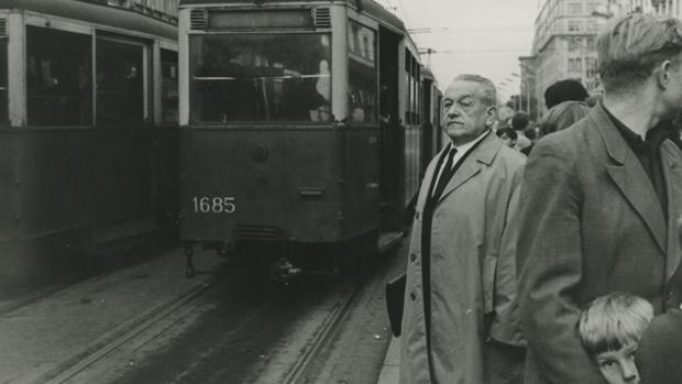 Leopold Trepper, en las calles de Varsovia, en 1967. Durante la segunda Guerra Mundial, la única imagen que se le hizo fue la de su detención por parte de los nazis
