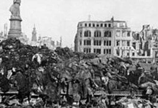 70 aniversario del Bombardeo de Dresde Segunda-guerra-mundial-cadaveres-k9KE--510x349@abc