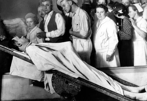 John Dillinger, en el depósito de cadáveres