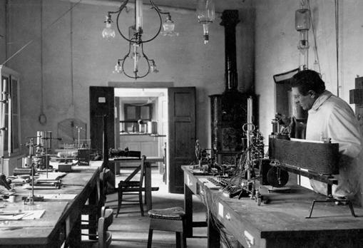 Gemelli, en el laboratorio de psicofisiología aplicada, donde trabajó durante toda la Primera Guerra Mundial