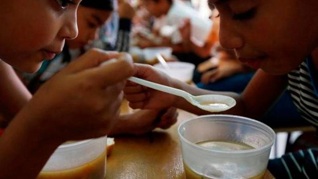 Los niños son los más perjudicados por la escasez.