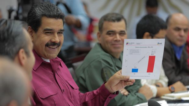 También han sido sancionados Adán Chávez y Argenis Chávez, hermanos del fallecido expresidente Hugo Chávez