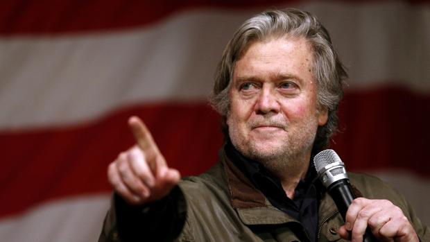 Bannon durante una reciente campaña a favor de Roy Moore en Alabama