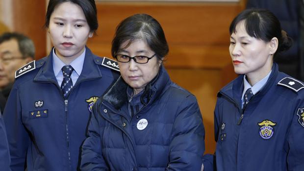 Choi Soon-sil, en la apertura del juicio en enero del año pasado