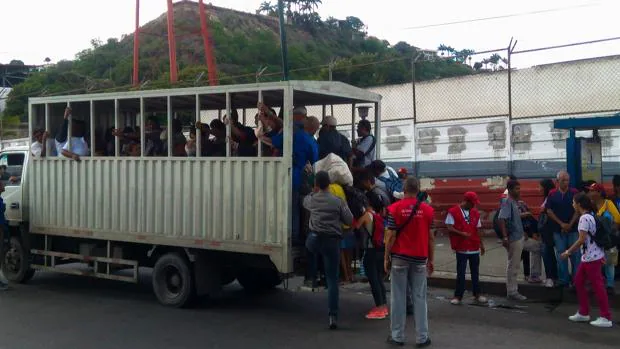 camiones-perreras-venezuela-k2qE--620x349@abc.jpg