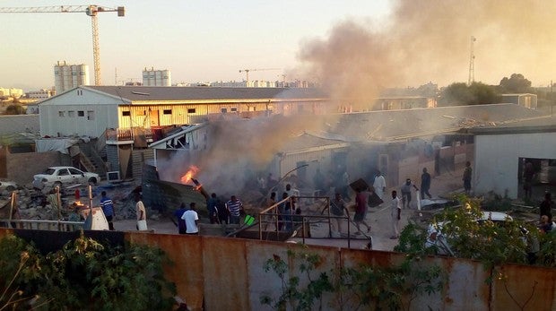 Un proyectil alcanza un campo de refugiados en Trípoli