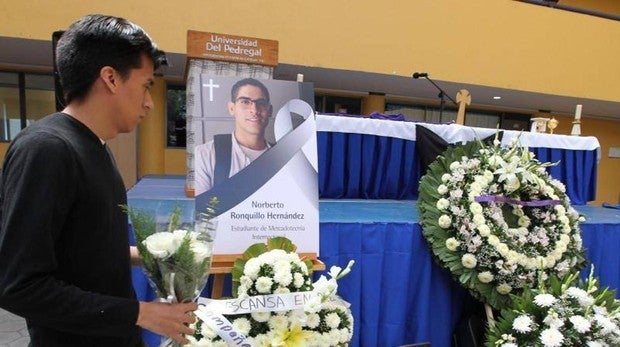 Oficio religioso por la muerte de Norberto Ronquillo
