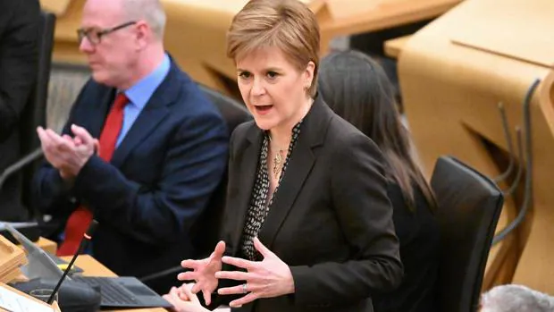 La ministra principal de Escocia y líder del nacionalista SNP, este miércoles en el Parlamento de Holyrood