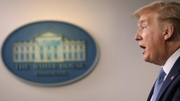 China critica a Trump por referirse al coronavirus como el «virus chino»: «Intentan estigmatizarnos»