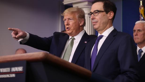 Trump planea enviar cheques a los ciudadanos para evitar el impacto económico del coronavirus