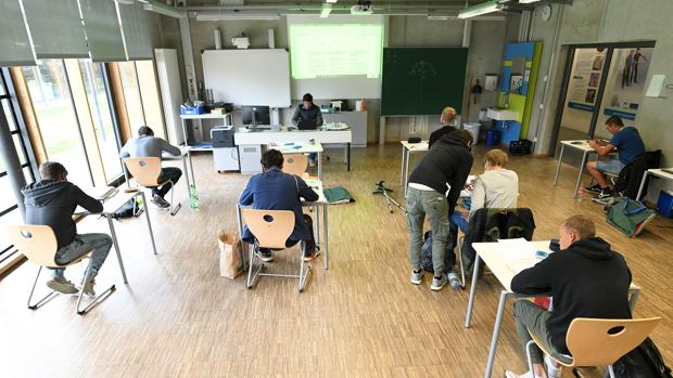 Así es la desescalada para salir del confinamiento en el resto de Europa