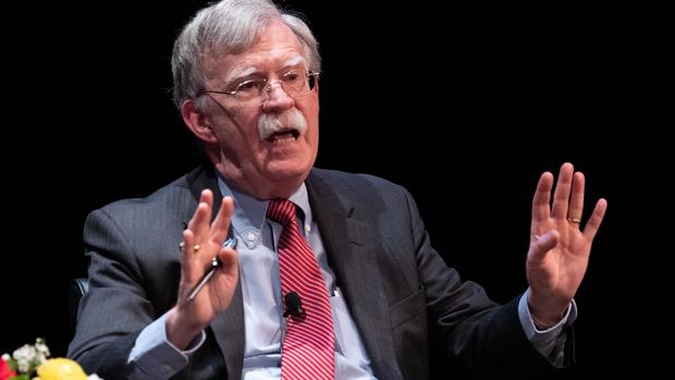 El Gobierno de Trump demanda a John Bolton para evitar que publique su libro