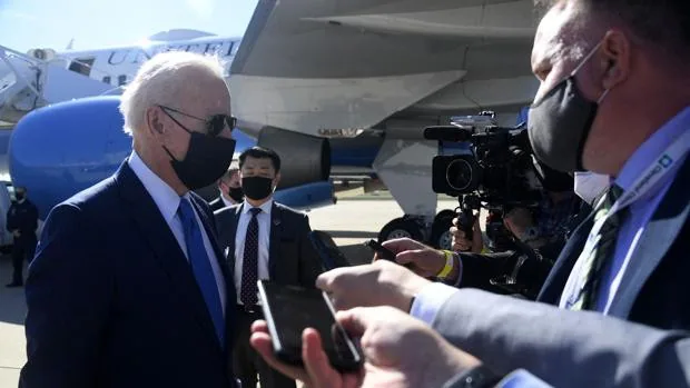 Biden, abordado por los periodistas a su llegada a Delaware