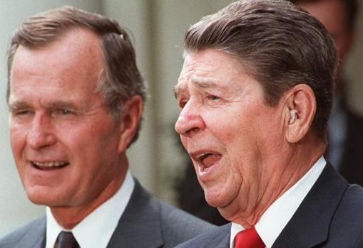 Als George HW Bush (links) Vizepräsident war, ersetzte er vorübergehend Ronald Reagan als Präsident für eine achtstündige Operation