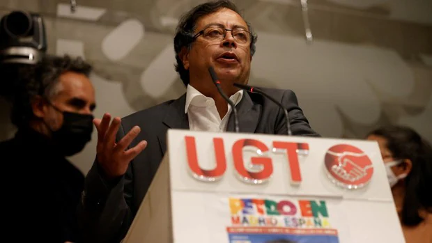 Petro lanza en Madrid su candidatura a la presidencia de Colombia: «Seremos un gobierno de transición»