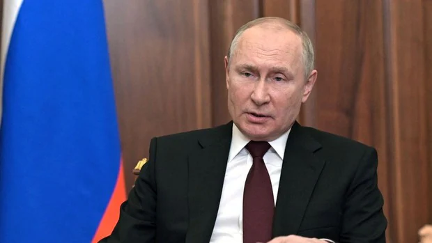 Putin lanza una intervención militar masiva contra Ucrania y amenaza a  Occidente con una guerra nuclear