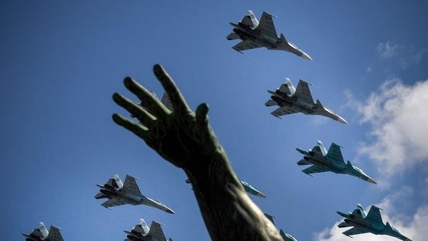 Cuatro cazas rusos violan el espacio aéreo de Suecia, denuncia el Ejército  sueco