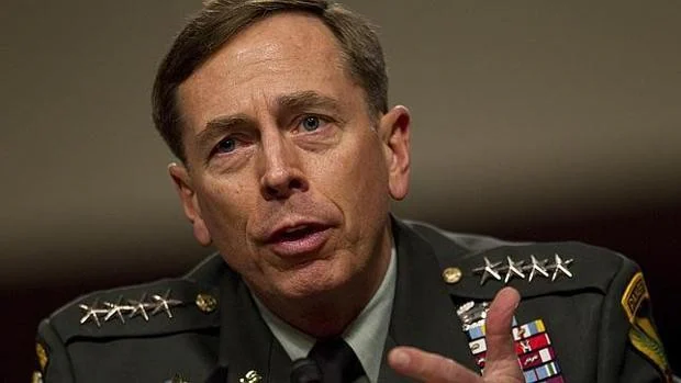 David Petraeus, exdirector de la CIA: «Rusia está siendo sorprendentemente poco profesional en la invasión»