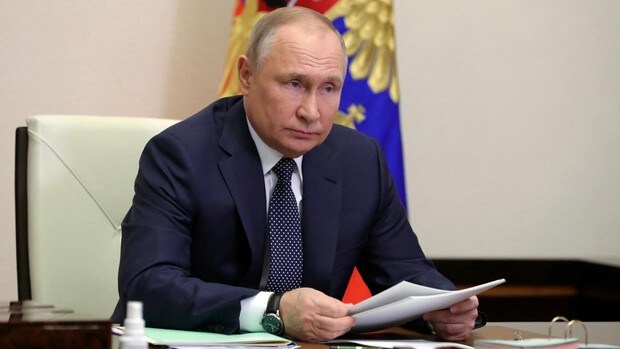 Putin firma el decreto para frenar el envío de gas a los países que no paguen en rublos