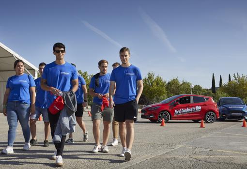 Participantes de la VII Edición de los cursos «Ford, conduce Tu Vida» en Alcobendas
