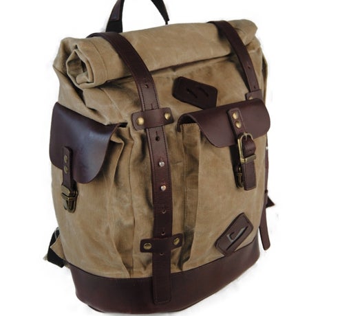 La mochila para viajar en moto con estilo