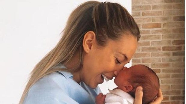 Instagram El Album Familiar De Los Recien Nacidos De Alice Campello