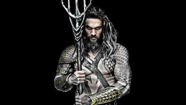 Jaon Momoa interpreta a Aquaman