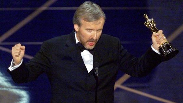 James Cameron con su Oscar