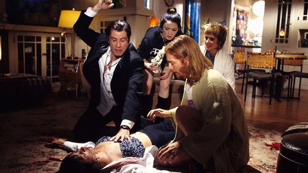 Momento en que Vincent Vega trata de reanimar a Mia Wallace en «Pulp Fiction»