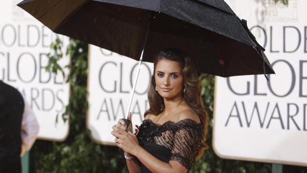 Penélope Cruz, entre las presentadoras de los Globos de Oro