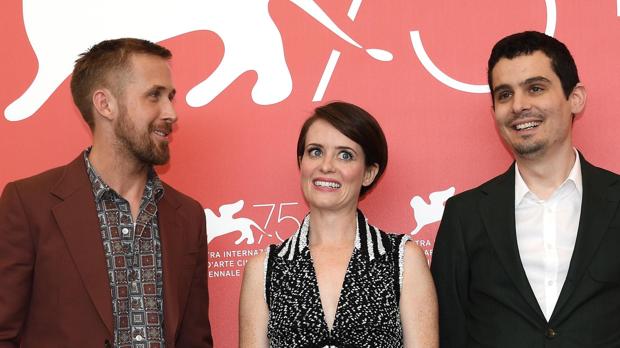 El actor canadiense Ryan Gosling, la actriz británica Claire Foy , y el director estadounidense Damien Chazelle