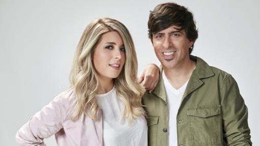 «El Gallo» y Cristina Boscá son los conductores de «Anda ya»