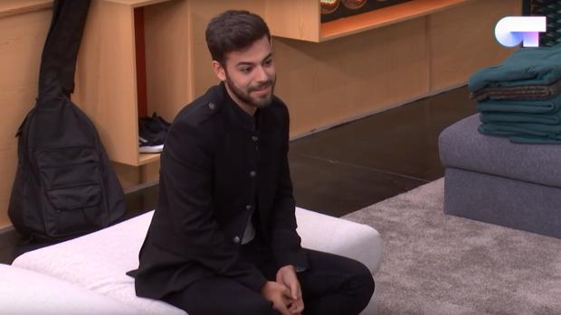 Agoney visitó este viernes a los concursantes de «OT 2018»
