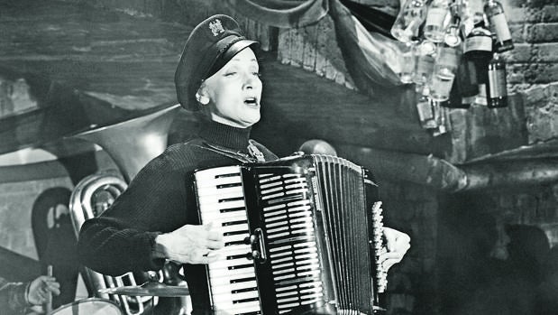 La actriz (y también cantante) Marlene Dietrich fue una de las más seguidas en Alemania