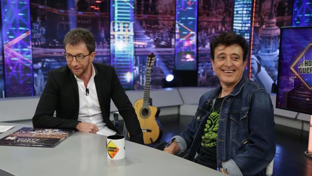 Manolo García, junto a Pablo Motos en «El hormiguero»