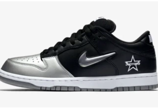 Las zapatillas Supreme x Nike Dunk Low ya están a la venta