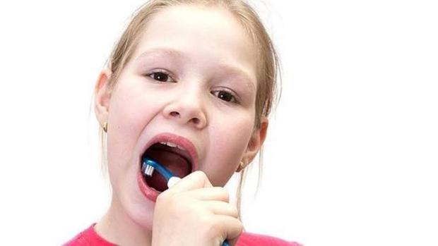 La falta de higiene bucal es responsable de cerca del 90% de los casos de halitosis