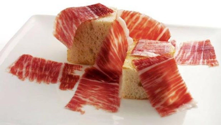 El jamón de bellota 100% natural ayuda a prevenir los síntomas de la colitis ulcerosa, según un estudio