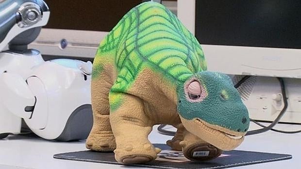 mascota robot dinosaurio