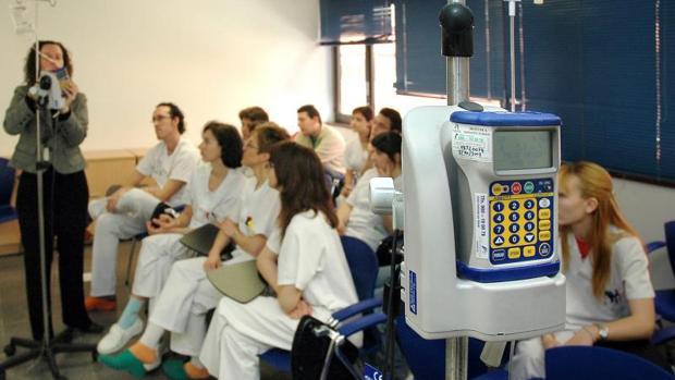 Curso de mejora de conocimientos a personal de enfermería