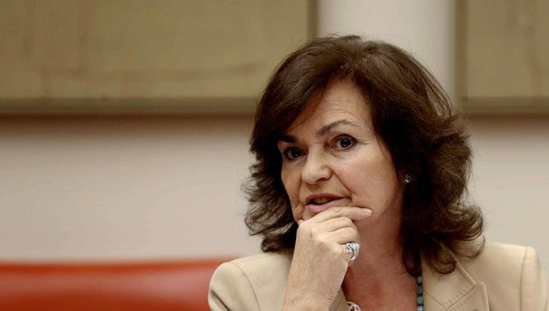 La vicepresidenta del Gobierno y ministra de Igualdad, Carmen Calvo, esta tarde durante su comparecencia en el Congreso ante la Comisión de seguimiento y evaluación de los acuerdos del Pacto de Estado en materia de Violencia de Género