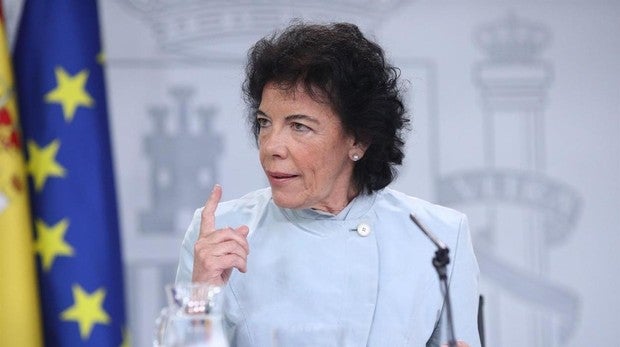La ministra de Educación y Formación Profesional, Isabel Celaá