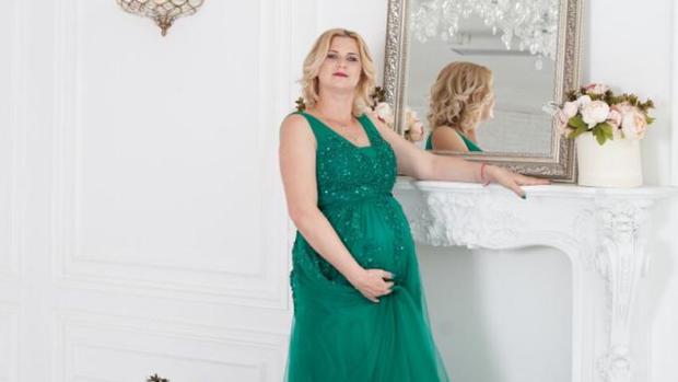 Sveta Planchinta posa durante su embarazo