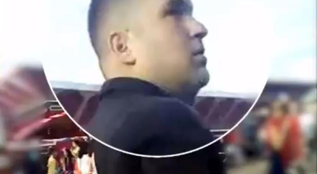 Captura de un móvil de los presentes, que grabó a José Ángel Prenda en El Real