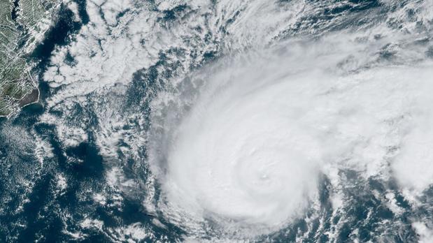 Inmagen satélite del huracán Humberto este miércoles